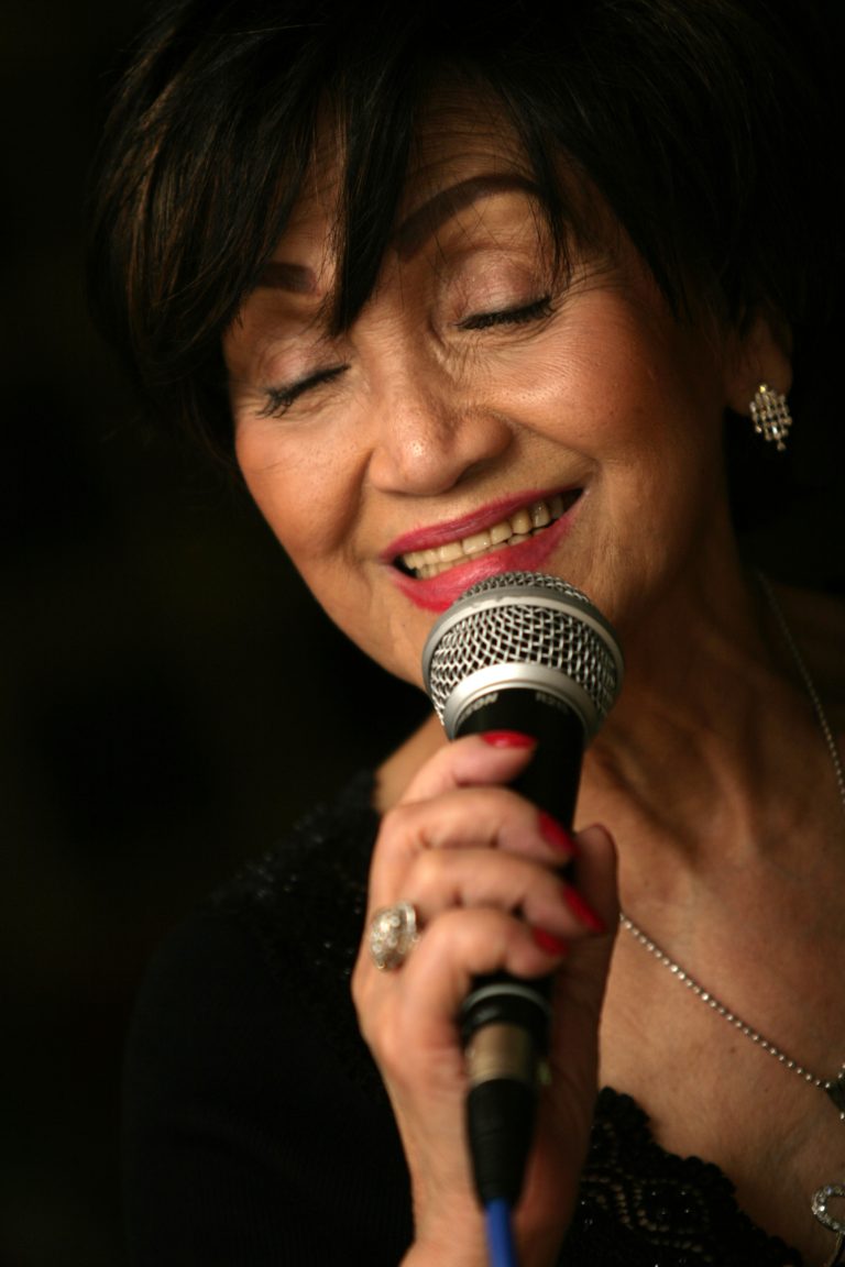 Justiniana  Bulawin Wolfe