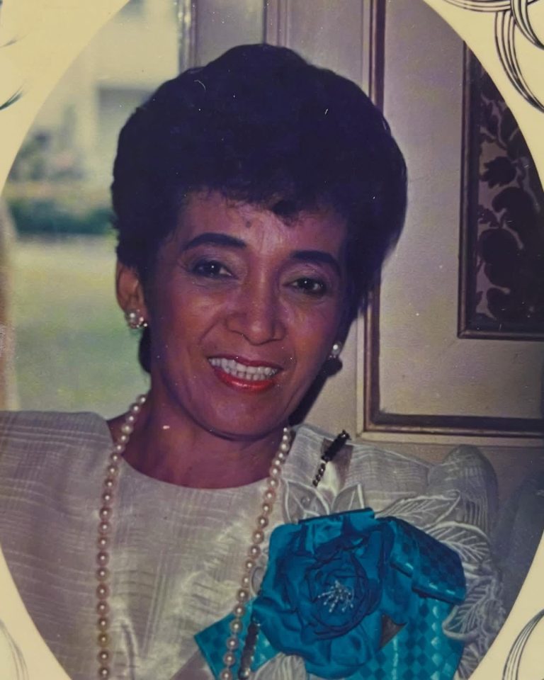 ELLA GERODIAS DEMANDANTE